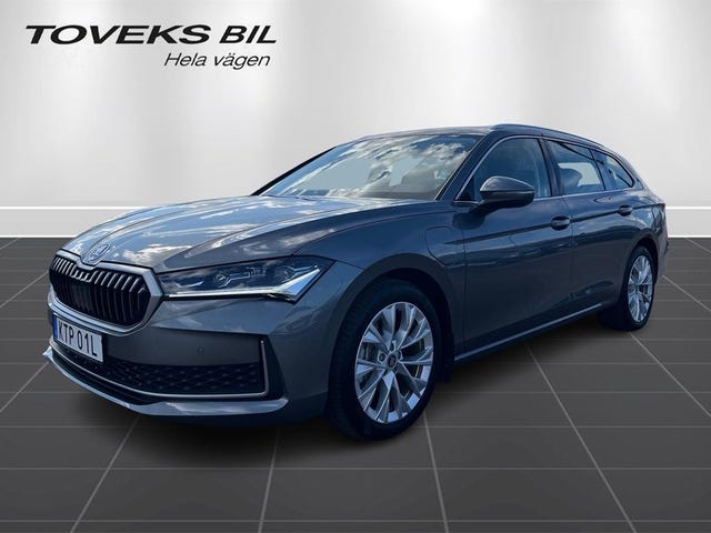 Skoda Superb 2025