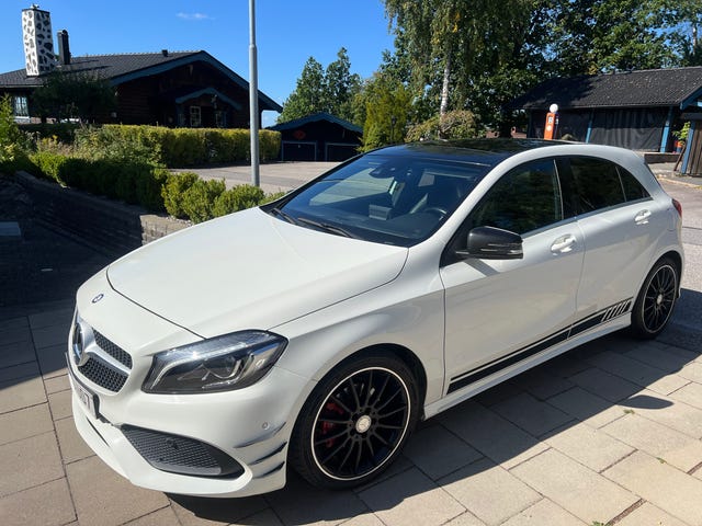 Mercedes-Benz A180 2016