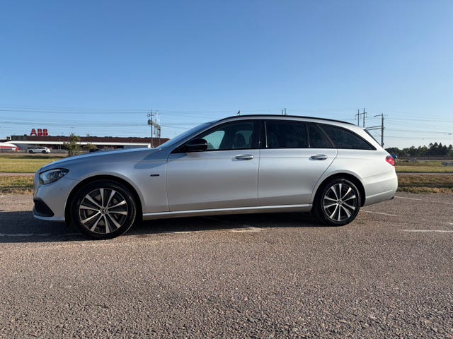 Mercedes-Benz E300 2021