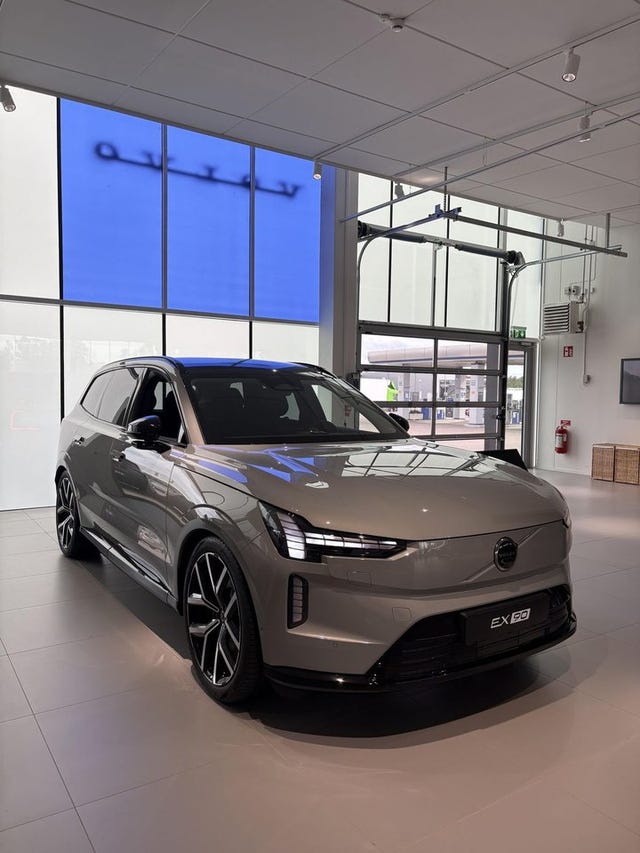 Volvo EX90 2026