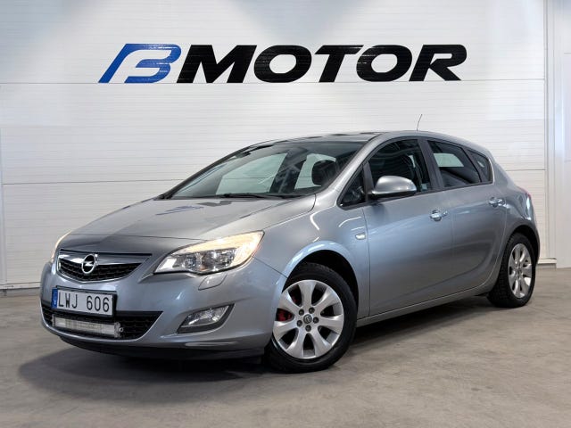 Opel Astra 2011