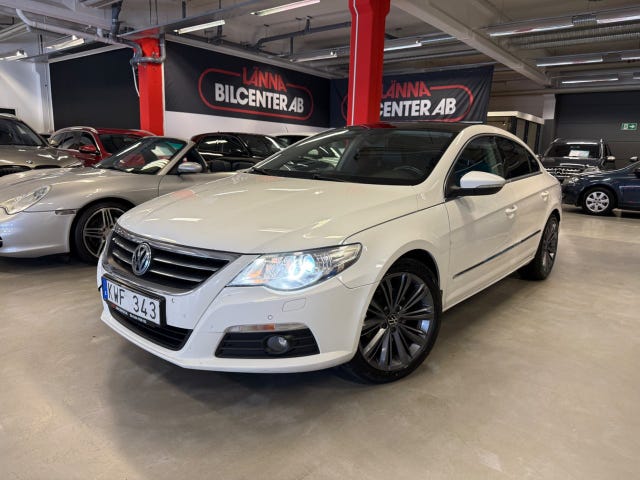 Volkswagen Passat CC 2011