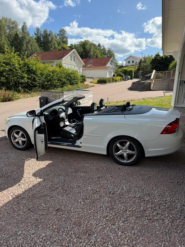 Volvo C70 2010