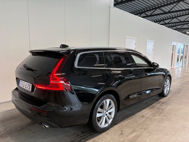 Volvo V60 2021 – bild 3