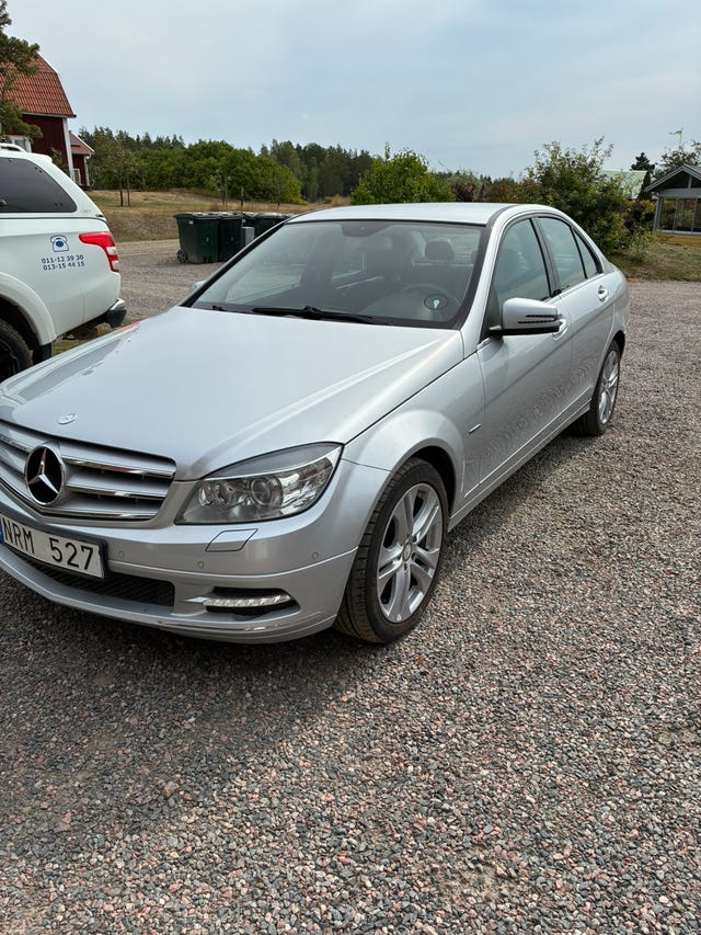 Mercedes-Benz C180 2011