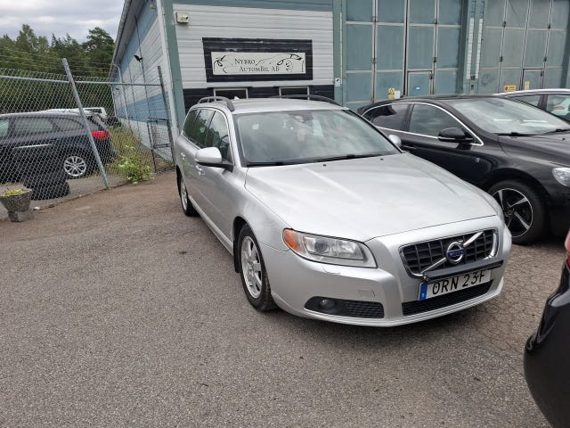 Volvo V70 2012 – bild 2