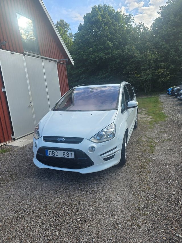 Ford S-MAX 2011