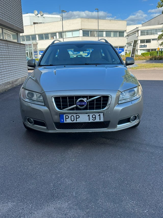 Volvo V70 2011