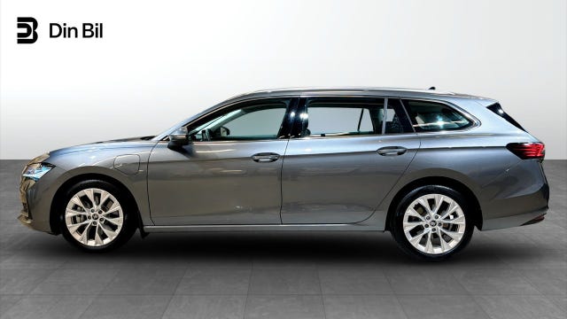 Skoda Superb 2025 – bild 2