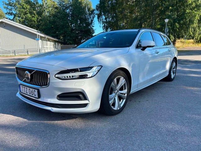Volvo V90 2022