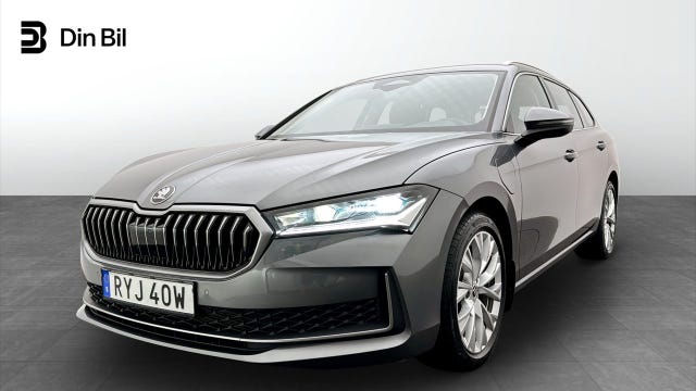 Skoda Superb 2025