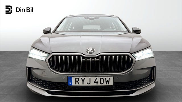 Skoda Superb 2025 – bild 4