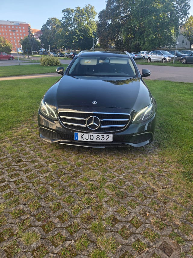 Mercedes-Benz E220 2020