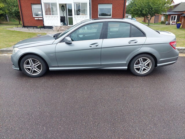 Mercedes-Benz C180 2010