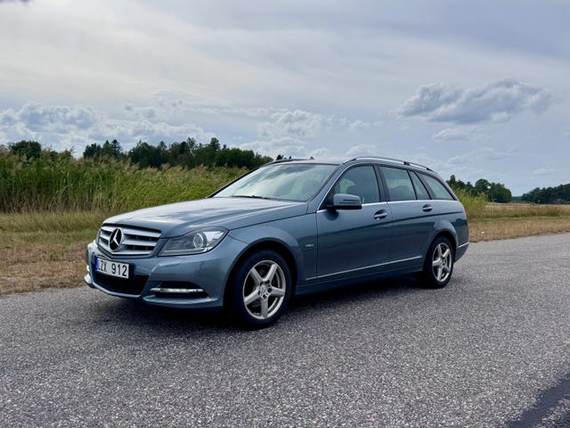 Mercedes-Benz C220 2012