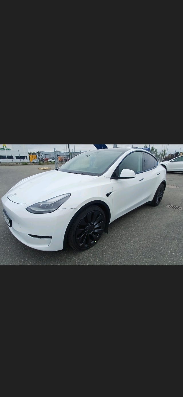 Tesla Model Y 2023