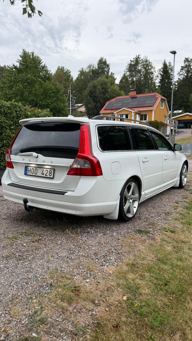 Volvo V70 2010