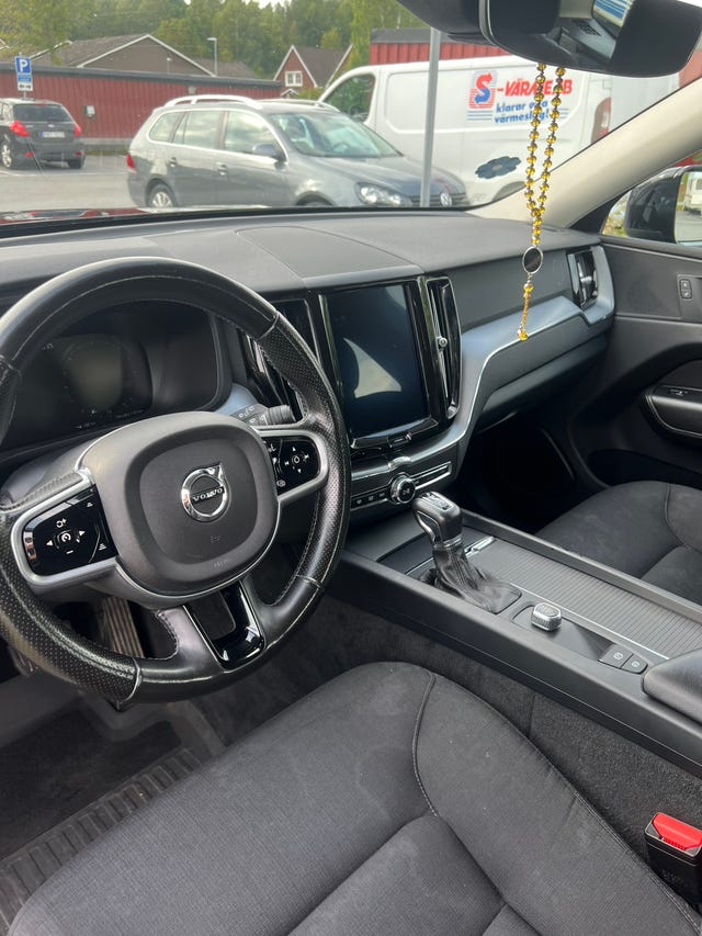 Volvo XC60 2019 – bild 2