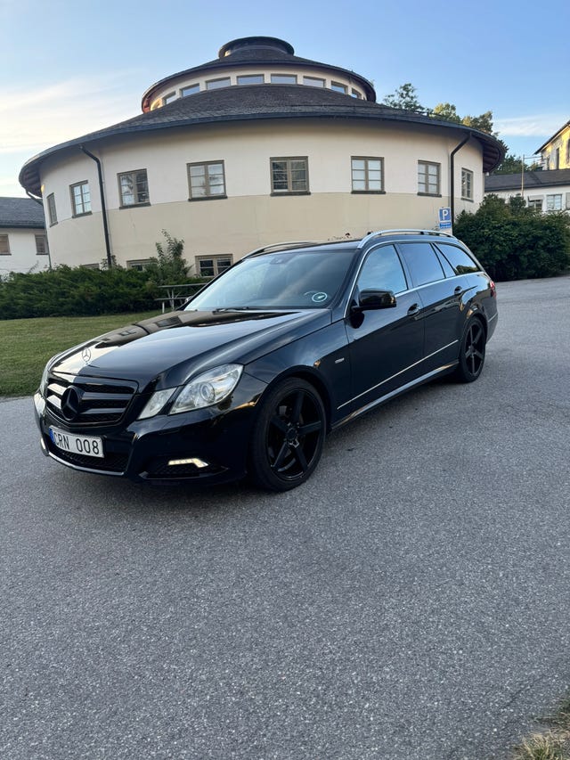 Mercedes-Benz E350 2011