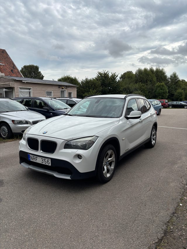 BMW X1 2011