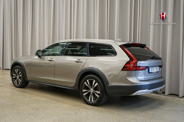 Volvo V90 Cross Country 2022 – bild 3