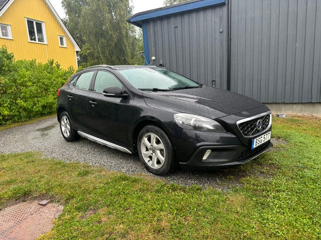 Volvo V40 Cross Country 2014