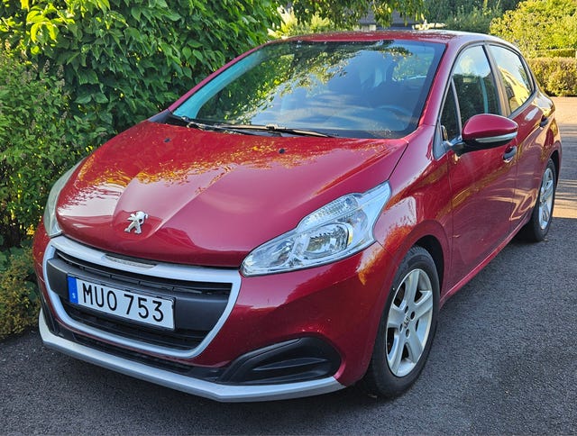 Peugeot 208 2015