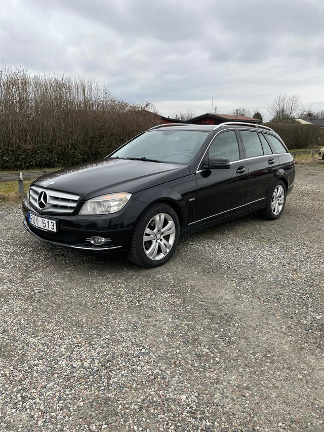Mercedes-Benz C220 2011