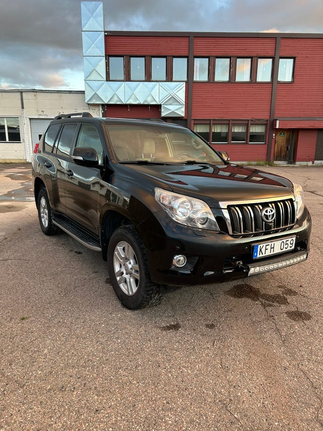 Toyota Land Cruiser 2010