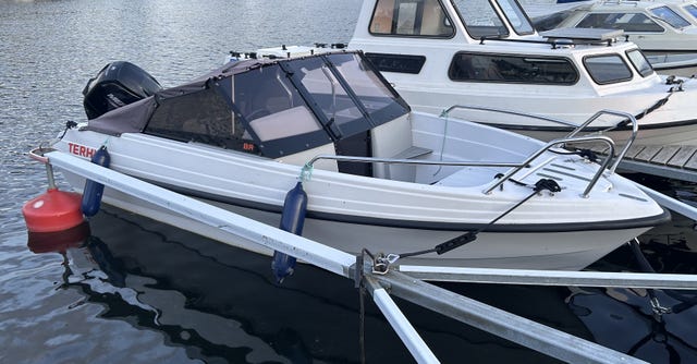 Terhi 480 BR med Mercury 50 hk, GPS, Tiki båtsläp samt alla tillbehör