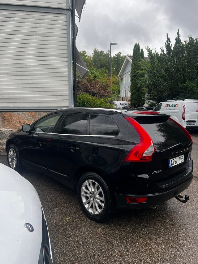 Volvo XC60 2010 – bild 2