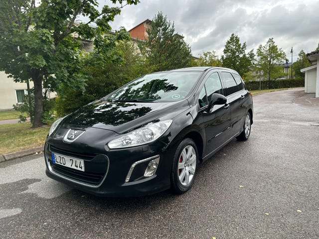 Peugeot 308 SW 2011