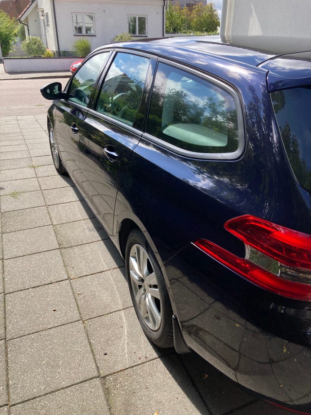 Peugeot 308 SW 2015
