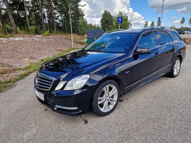 Mercedes-Benz E220 2012