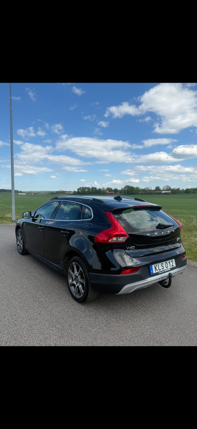 Volvo V40 Cross Country 2015