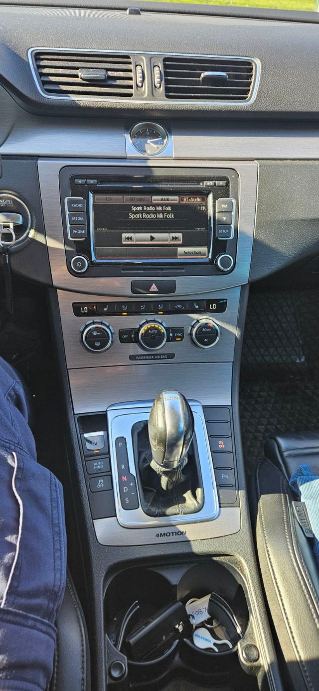 Volkswagen Passat 2012 – bild 3