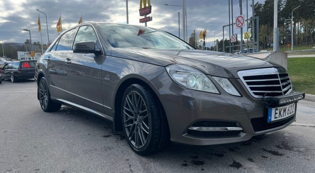 Mercedes-Benz E200 2011