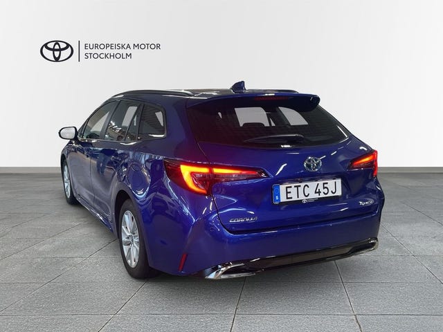 Toyota Corolla 2025 – bild 2