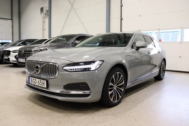 Volvo V90 2024