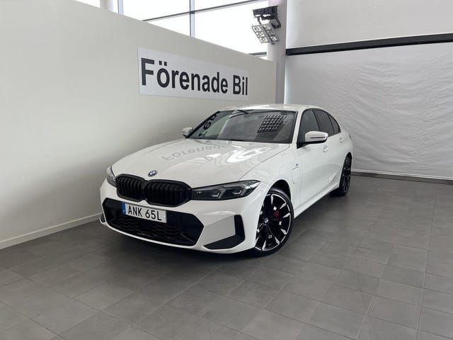 BMW 330e 2025