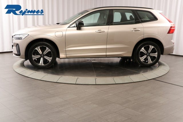 Volvo XC60 2025 – bild 2