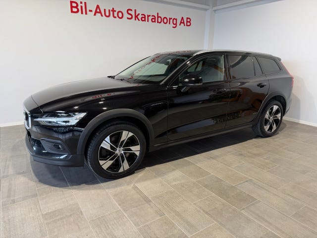 Volvo V60 Cross Country 2021 – bild 3
