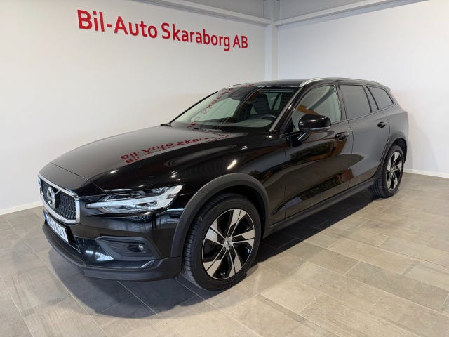 Volvo V60 Cross Country 2021 – bild 2