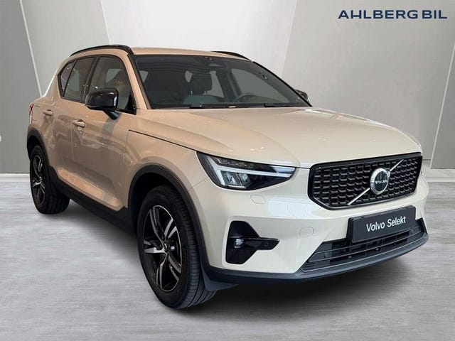 Volvo XC40 2025