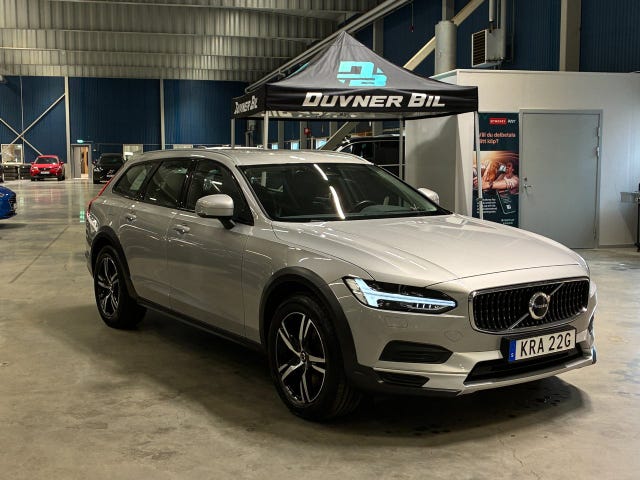 Volvo V90 Cross Country 2023