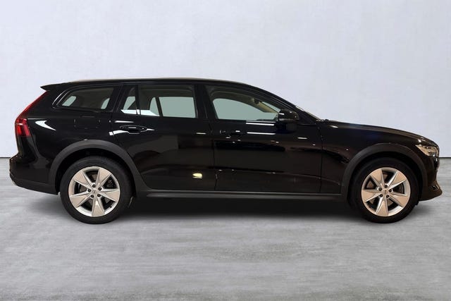 Volvo V60 Cross Country 2021 – bild 3
