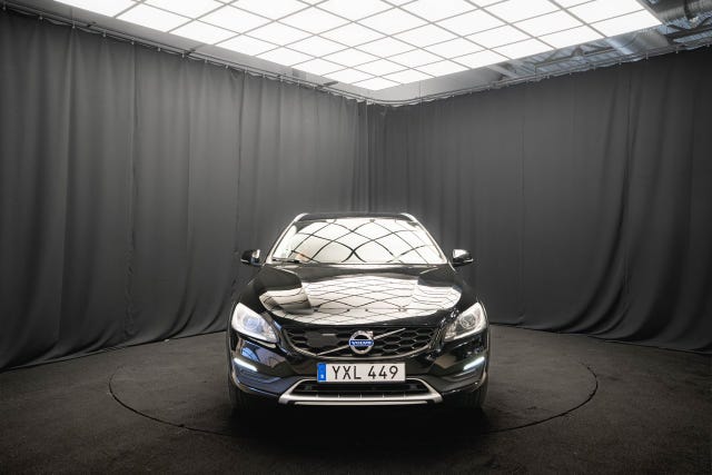 Volvo V60 Cross Country 2018 – bild 3