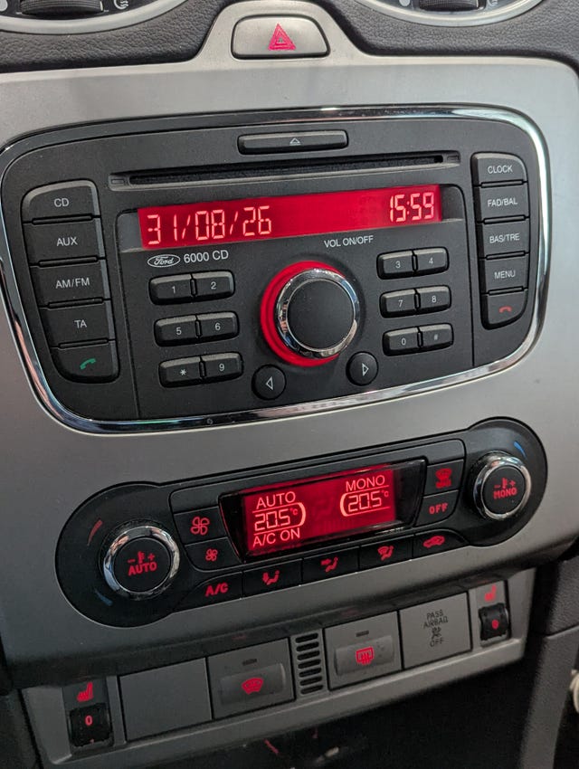 Ford Focus 2011 – bild 3