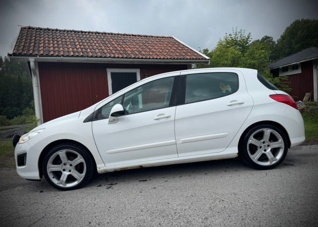 Peugeot 308 2011