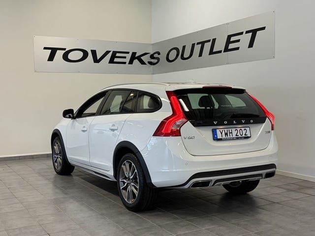 Volvo V60 Cross Country 2018 – bild 4